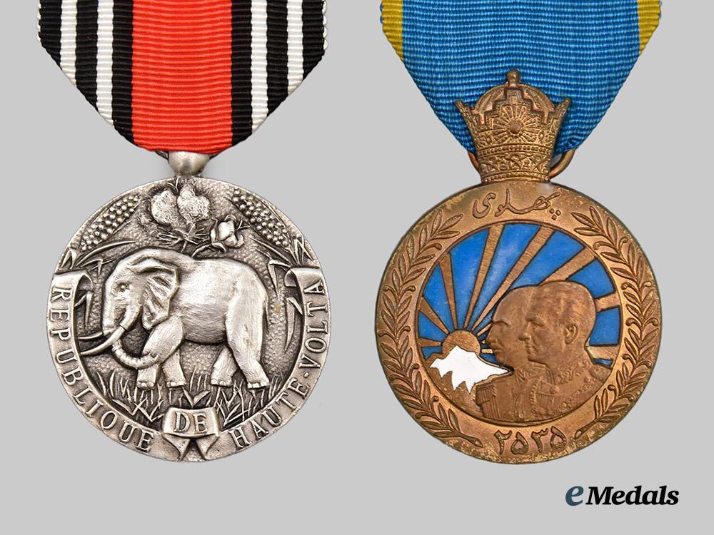 international._a_lot_of_two_international_awards&_decorations___m_n_c4467