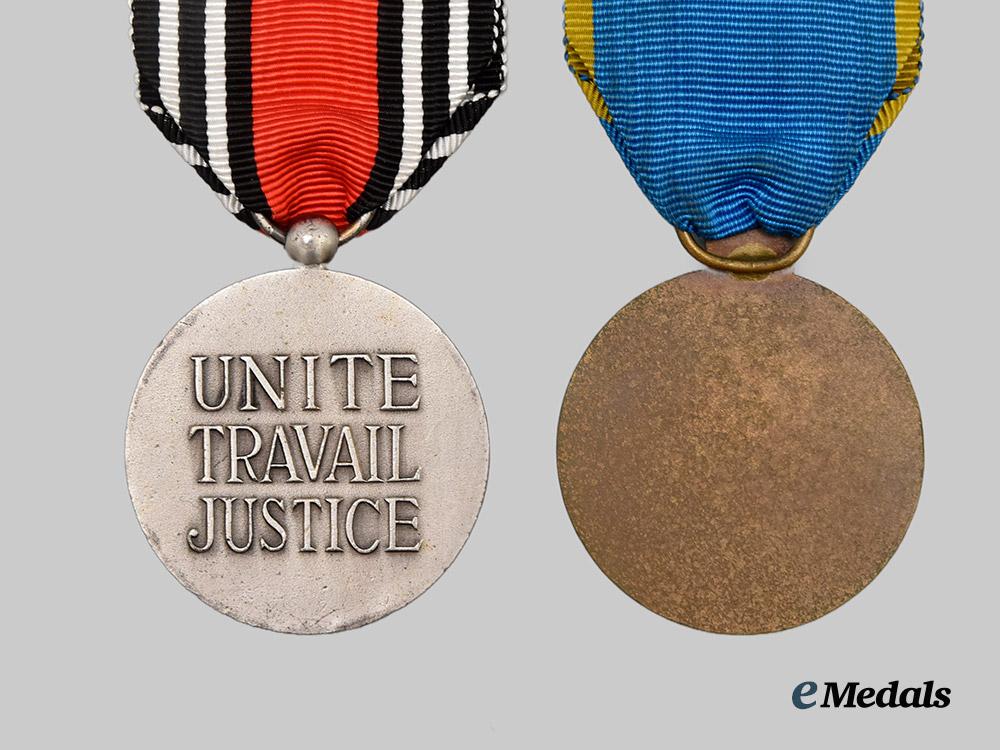 international._a_lot_of_two_international_awards&_decorations___m_n_c4469