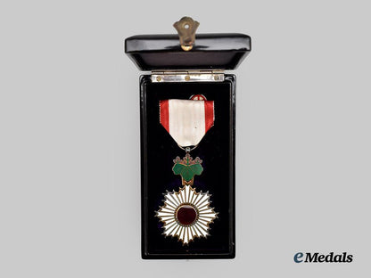 japan,_empire._an_order_of_the_rising_sun,_v_class_in_case___m_n_c4509