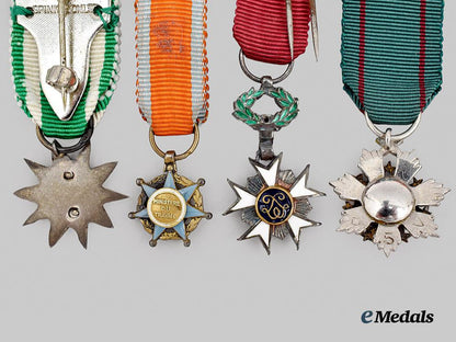 international._a_lot_of_seven_miniature_orders&_decorations___m_n_c4516