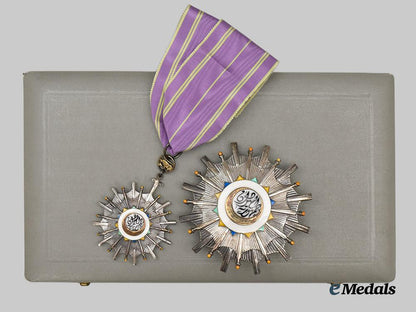 sudan,_republic._an_order_of_the_republic,_grand_officer's_set,_by_garrard&_co,_c.1960___m_n_c4526