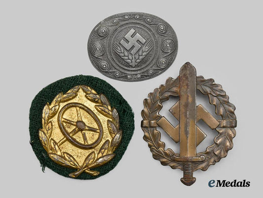 germany,_third_reich._a_lot_of_three_awards_and_badges___m_n_c4531
