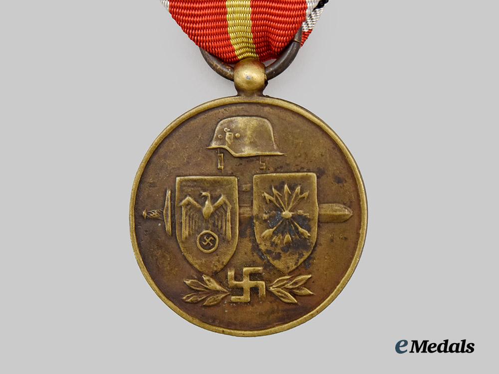 germany,_wehrmacht._a_spanish_volunteer_medal,_spanish-_made_for_blue_division_veterans,_c.1960___m_n_c4543