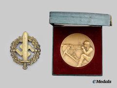 Germany, Third Reich. A Bronze Grade SA Sports Badge and a Cased Machine-Gun Marksmanship Award