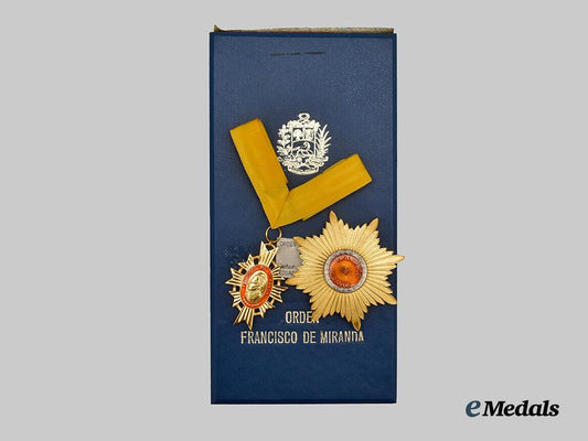 venezuela,_republic._an_order_of_francisco_de_miranda,_i_i_class_set_in_case,_c.1970___m_n_c4572