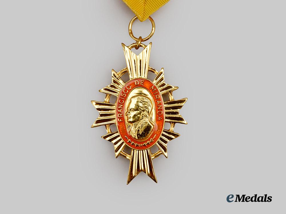 venezuela,_republic._an_order_of_francisco_de_miranda,_i_i_class_set_in_case,_c.1970___m_n_c4575