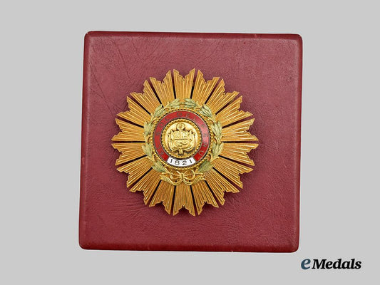 peru._an_order_of_the_peruvian_sun,_i_class_breast_star,_in_case___m_n_c4610