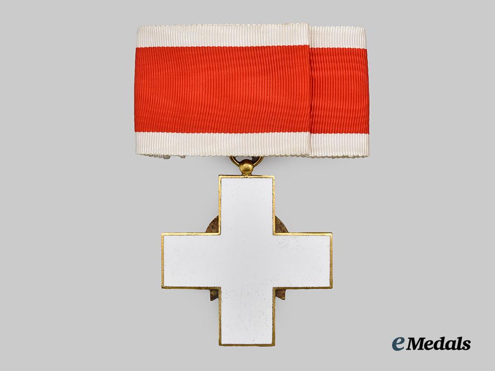 germany,_federal_republic._a_german_social_welfare_decoration,_i_class_cross_with_case,_exhibition_example_by_rudolf_souval_c.1960___m_n_c4611