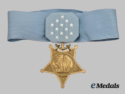 united_states._a_navy_issue_medal_of_honor___m_n_c4613