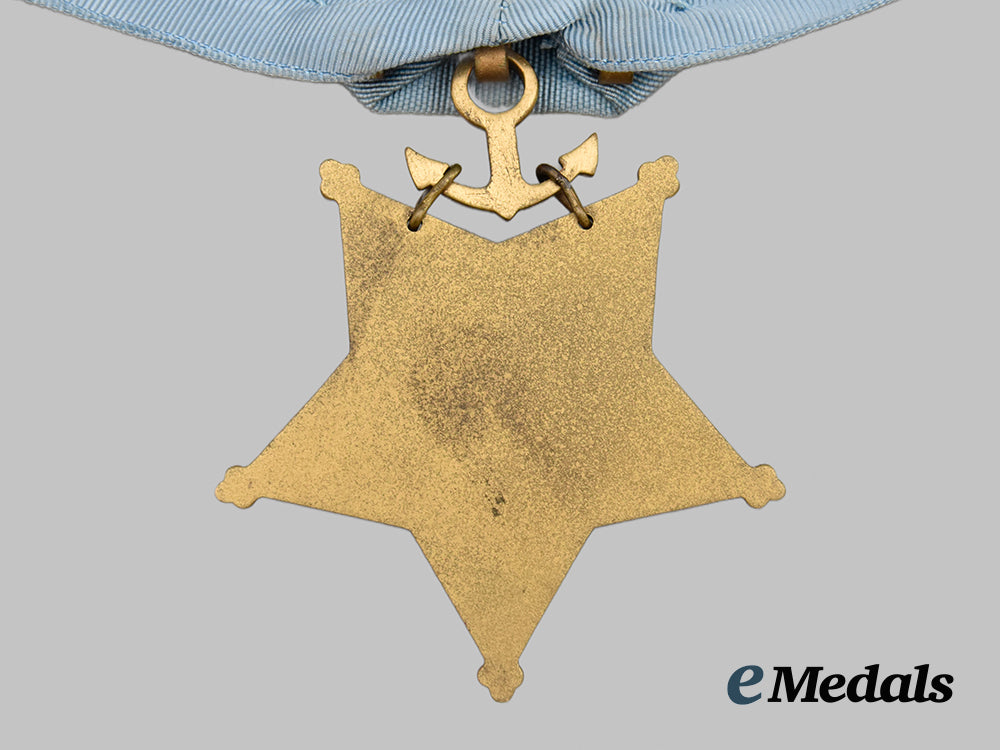united_states._a_navy_issue_medal_of_honor___m_n_c4615