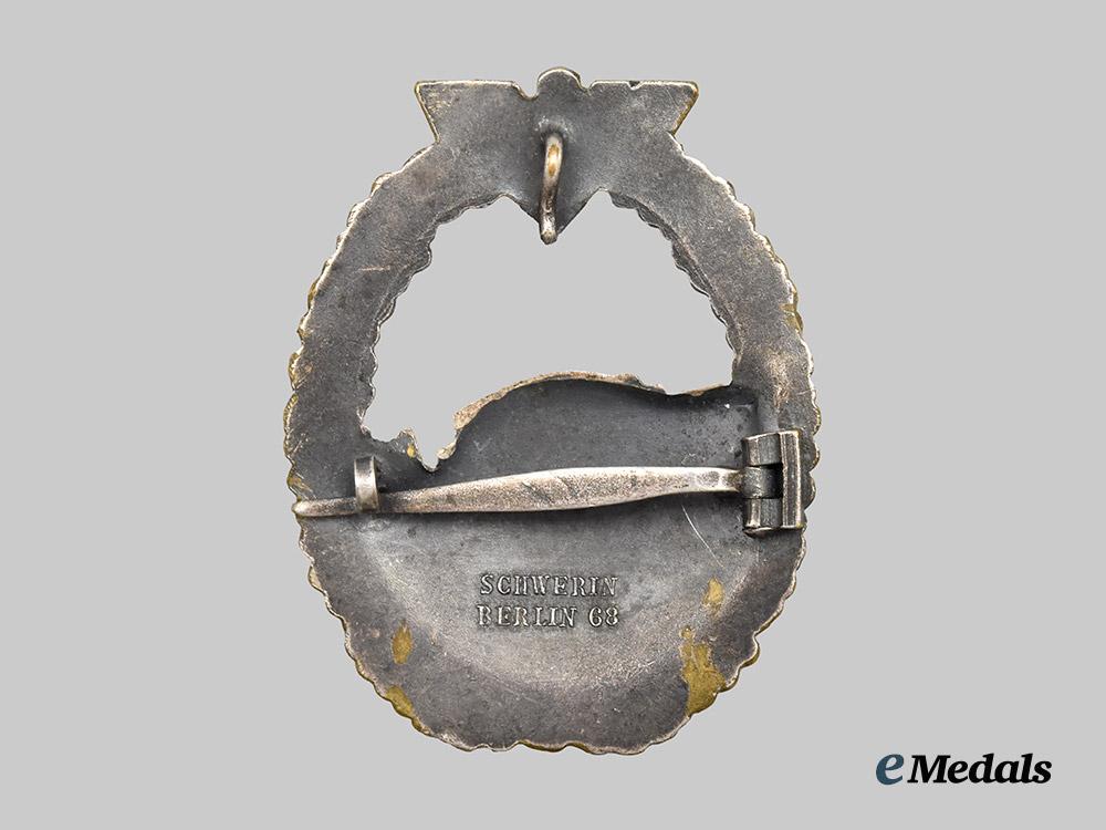 germany,_kriegsmarine._a_rare_s-_boat_war_badge,_first_pattern,_by_schwerin___m_n_c4621