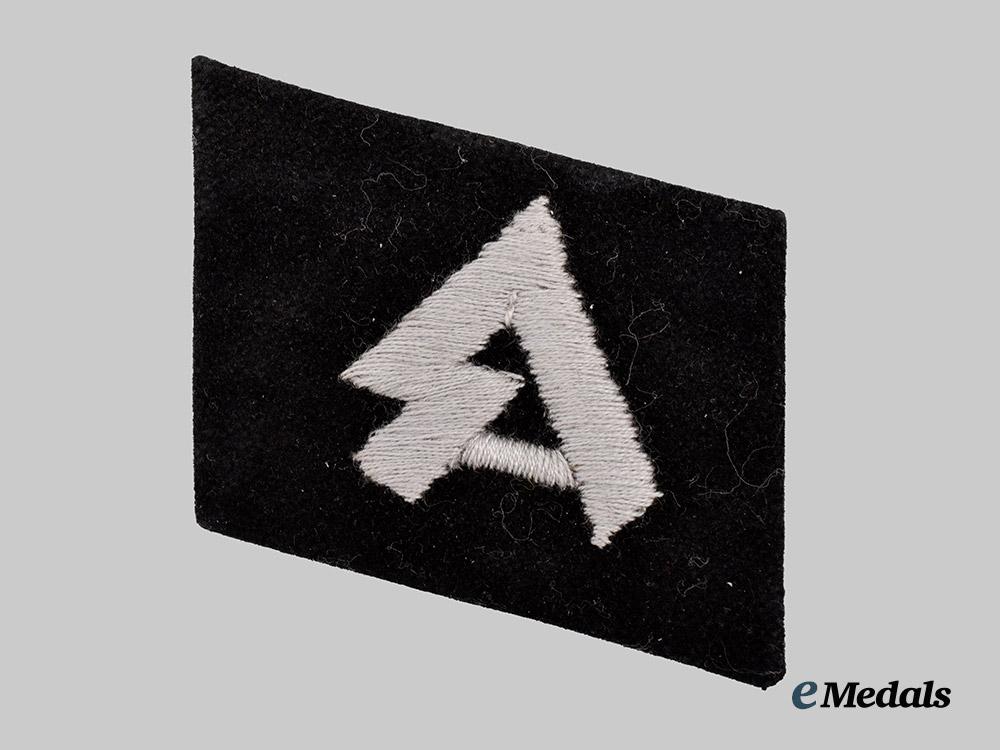 germany,_s_s._a_mint18th_s_s_volunteer_panzergrenadier_division_horst_wessel_collar_tab,_dachau_variant___m_n_c4625
