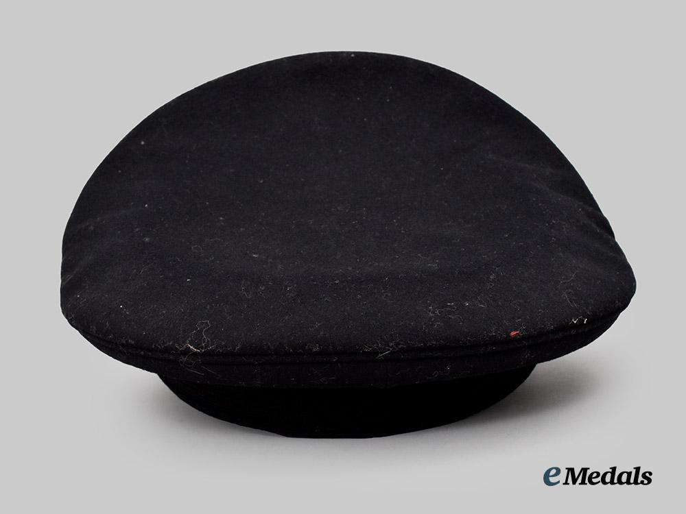 germany,_kriegsmarine._a_senior_officer’s_visor_cap___m_n_c4650