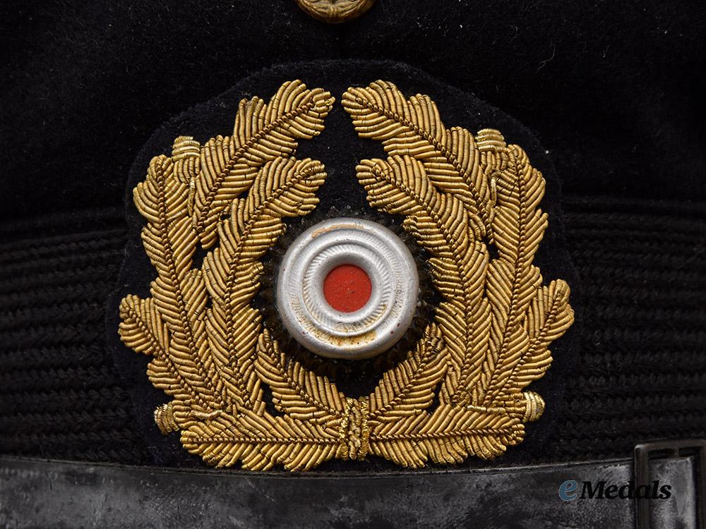 germany,_kriegsmarine._a_senior_officer’s_visor_cap___m_n_c4654