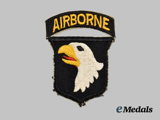 united_states._a101_st_airborne_division“_screaming_eagle”_patch,_c.1944.___m_n_c4655