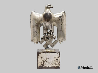 germany,_heer._a1938_cross_country_run_victor’s_trophy_to_unteroffizier_neubert,_pionier-_lehr-_battalion1___m_n_c4660
