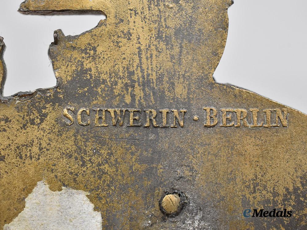 germany,_kriegsmarine._an_auxiliary_cruiser_war_badge,_by_schwerin___m_n_c4664