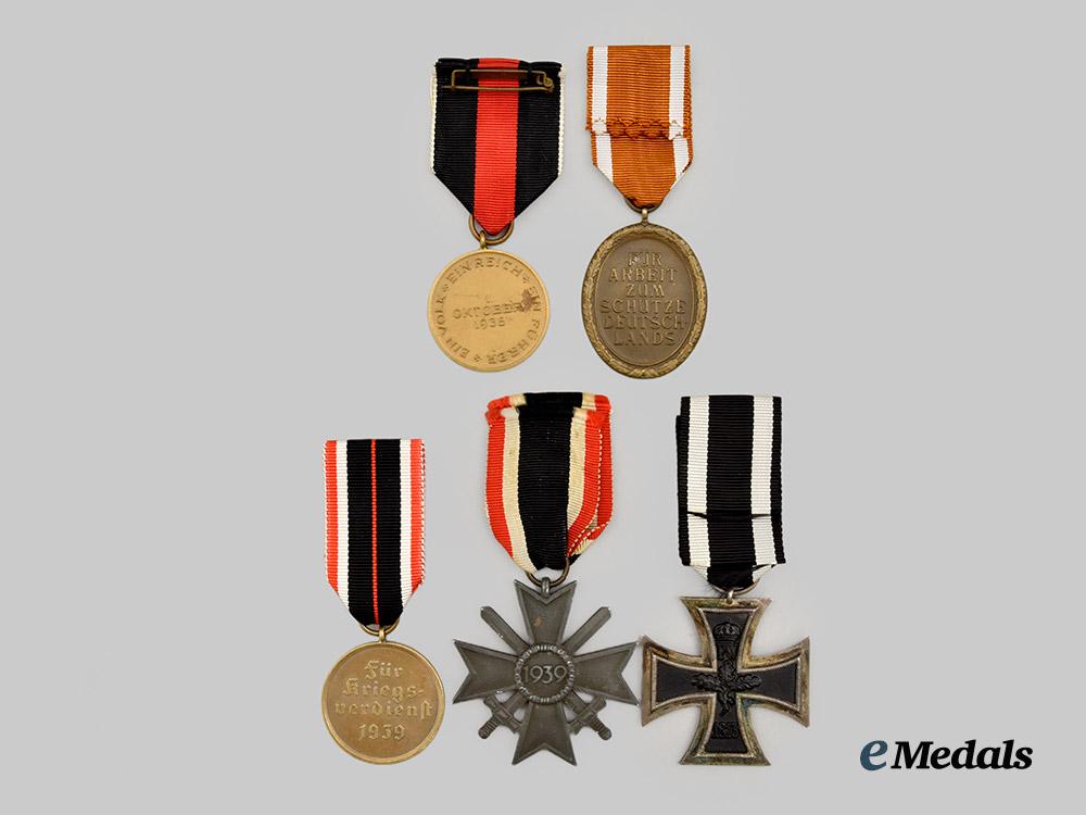 germany,_third_reich._a_lot_of_five_first_and_second_war_medals,_awards,_and_decorations___m_n_c4699
