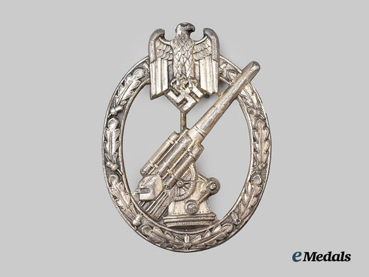germany,_heer._a_rare_flak_badge,_by_c._e._juncker___m_n_c4701