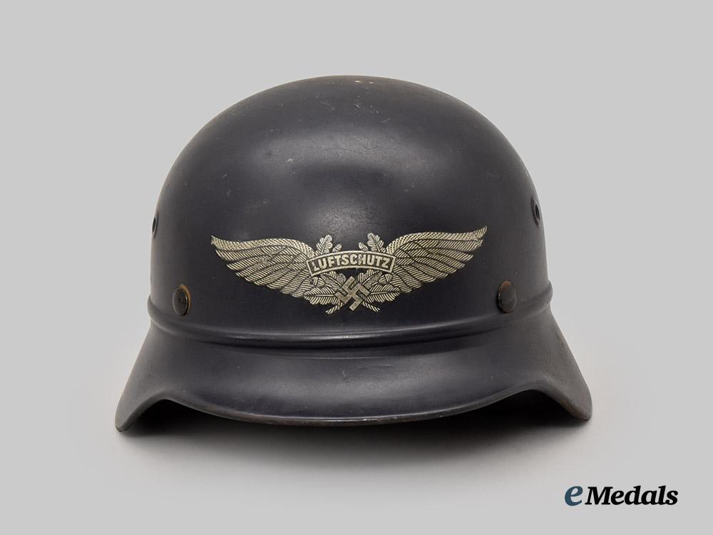 germany,_third_reich._a_luftschutz_m35_beaded_stahlhelm,_by_f._w._quist___m_n_c4720