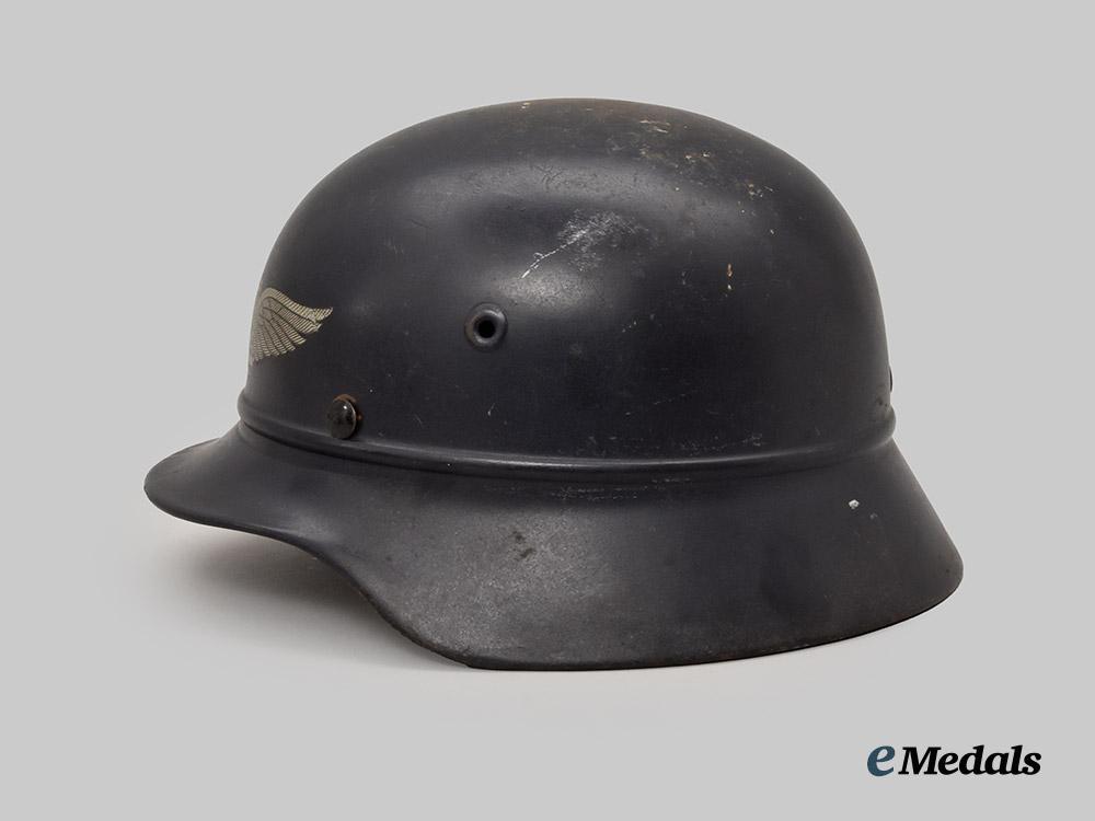 germany,_third_reich._a_luftschutz_m35_beaded_stahlhelm,_by_f._w._quist___m_n_c4723