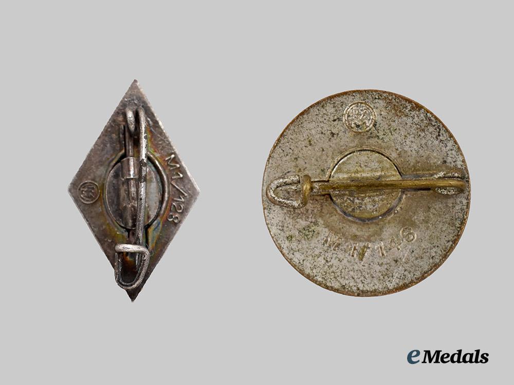 germany,_third_reich._a_pair_of_membership_badges_for_n_s_d_a_p_and_h_j_service___m_n_c4739