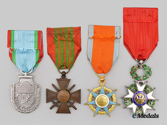 france,_republic._a_lot_of_four_french_decorations___m_n_c4761