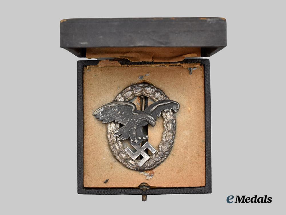 germany,_luftwaffe._an_observer_badge,_late-_war_version_with_case,_by_paul_meybauer___m_n_c4818