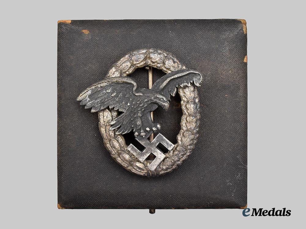 germany,_luftwaffe._an_observer_badge,_late-_war_version_with_case,_by_paul_meybauer___m_n_c4819