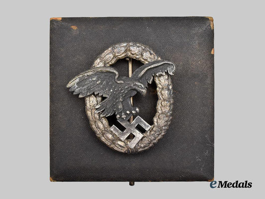 germany,_luftwaffe._an_observer_badge,_late-_war_version_with_case,_by_paul_meybauer___m_n_c4819