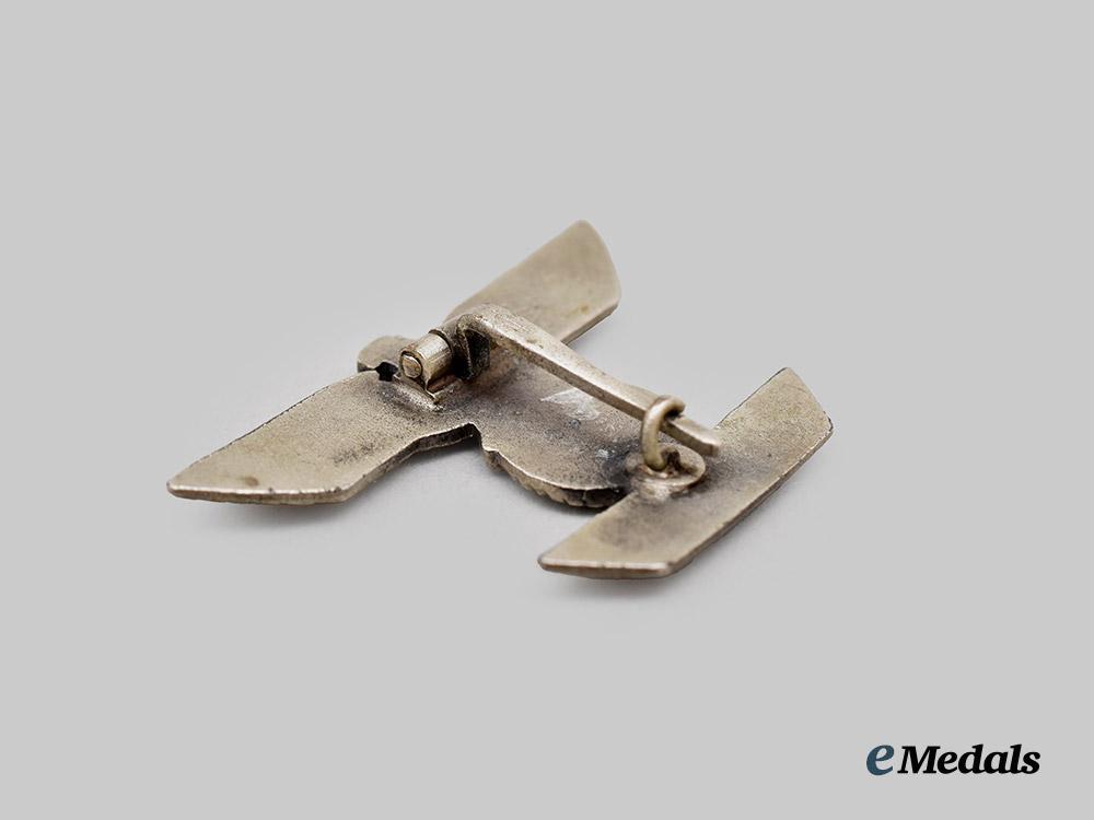 germany,_wehrmacht._a1939_clasp_to_the_iron_cross_i_class,_type_i_i,_by_steinhauer&_lück___m_n_c4832-_recovered