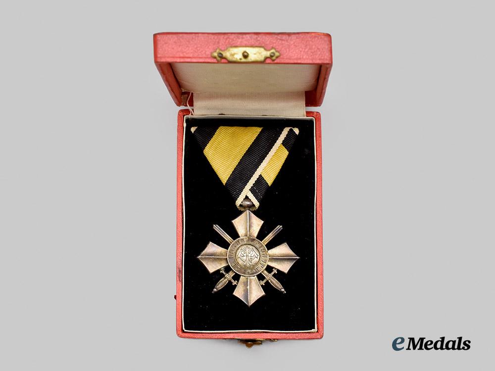 bulgaria,_kingdom._an_order_of_military_merit,_sixth_class_in_case___m_n_c4841