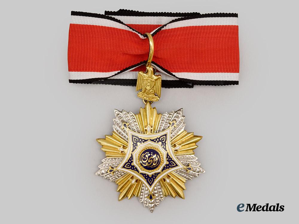 egypt,_arab_republic._an_order_of_merit,_i_i_class_set_with_case___m_n_c4847