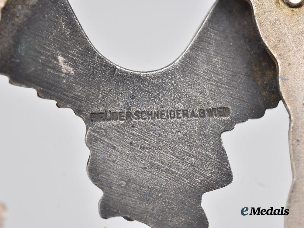 germany,_luftwaffe._a_pilot’s_badge,_type2_with_case,_by_brüder_schneider___m_n_c4894