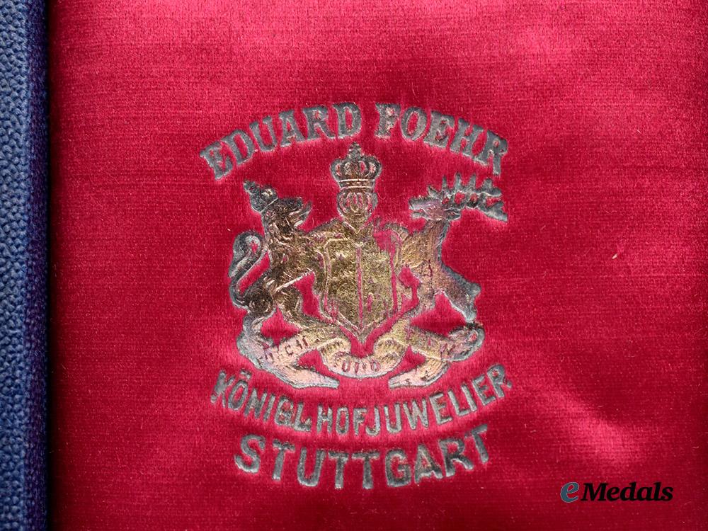 württemberg,_kingdom._a_friedrich_order,_civil_division,_i_class_knight’s_cross_in_gold_with_case,_by_eduard_foehr___m_n_c4898