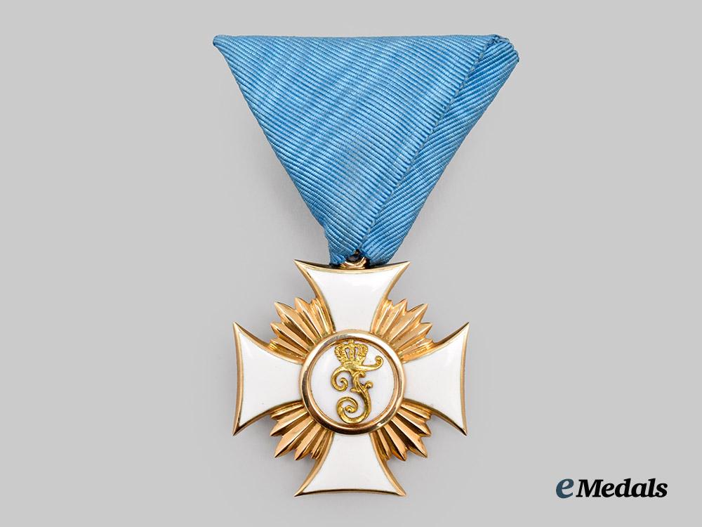 württemberg,_kingdom._a_friedrich_order,_civil_division,_i_class_knight’s_cross_in_gold_with_case,_by_eduard_foehr___m_n_c4900