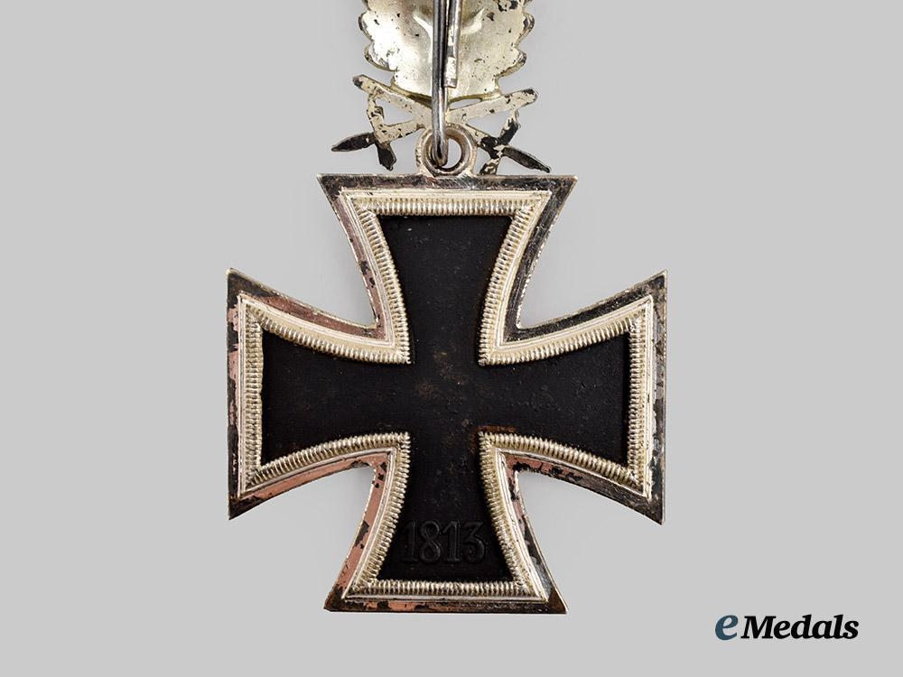 germany,_federal_republic._a_knight’s_cross_of_the_iron_cross_with_oak_leaves_and_swords,_exhibition_example_by_rudolf_souval,_c.1960___m_n_c4923