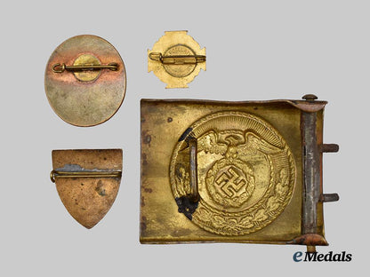 germany,_third_reich._an_s_a_member’s_belt_buckle,_with_mixed_austro-_bavarian_badges___m_n_c4925-_recovered