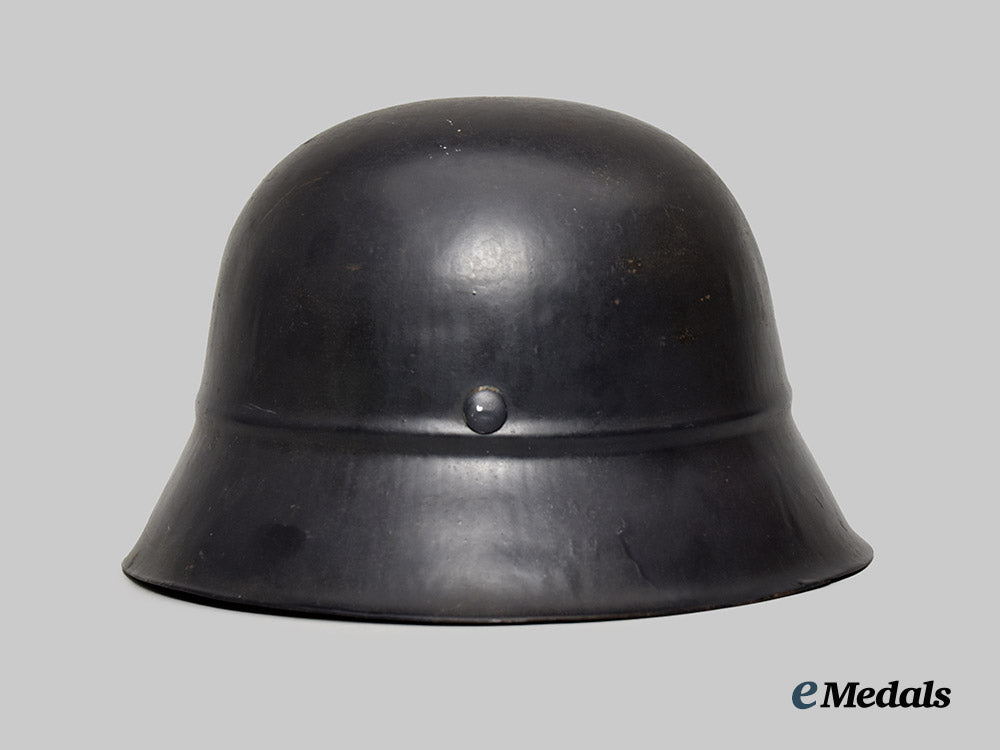 germany,_third_reich._a_luftschutz_m42_steel_helmet___m_n_c4929