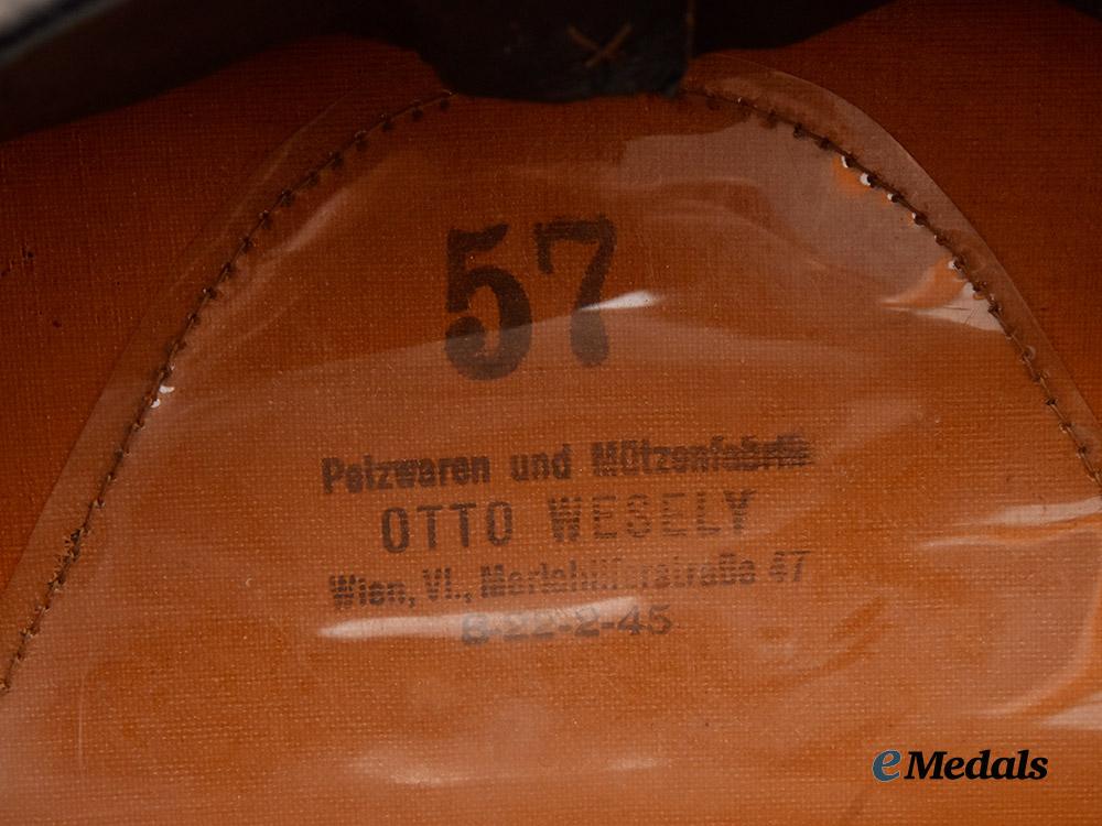 germany,_third_reich._a_reichspost_personnel_visor_cap,_by_otto_wesely___m_n_c4929