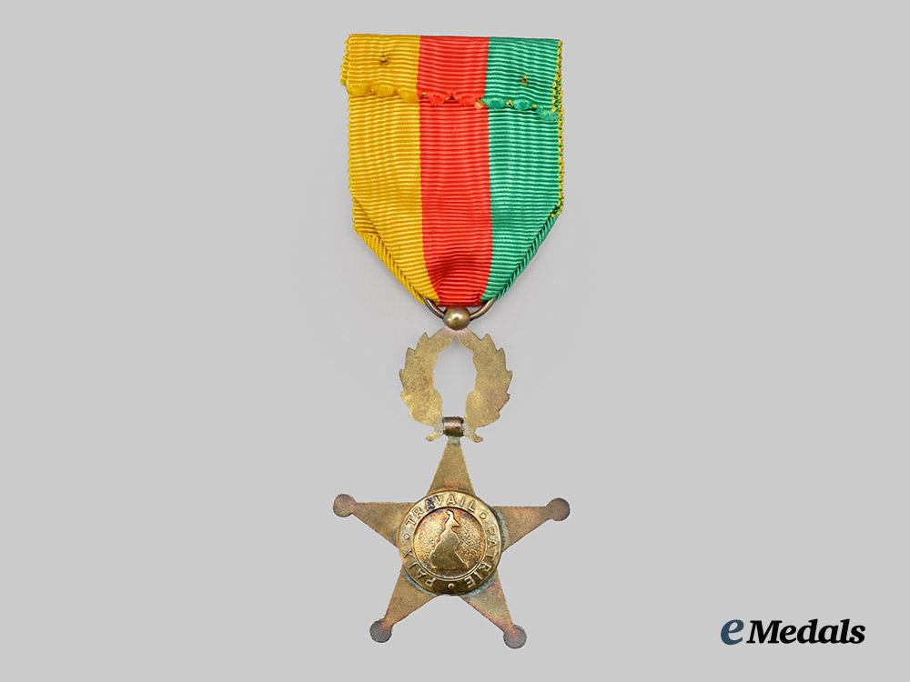 cameroon._an_order_of_valour,_knight,_c.1965___m_n_c5038