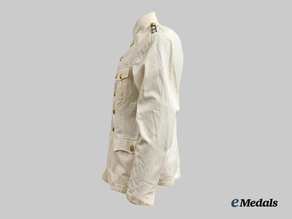 germany,_kriegsmarine._an_oberfähnrich_white_service_uniform,_old_style,_owner-_attributed_example___m_n_c5048