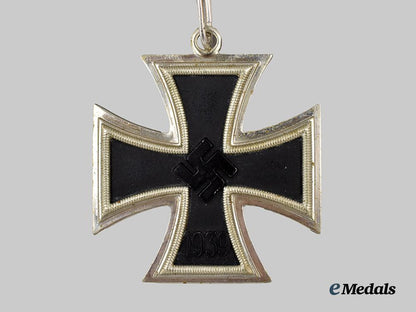 germany,_federal_republic._a_knight’s_cross_of_the_iron_cross,_exhibition_example_by_rudolf_souval,_c.1965___m_n_c5059