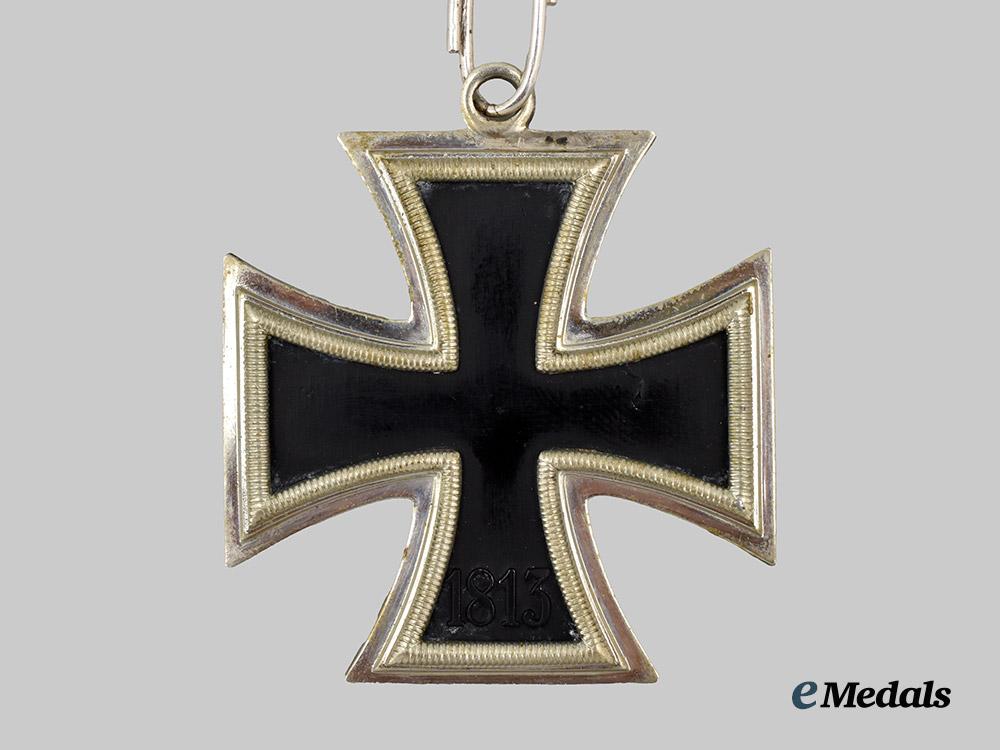 germany,_federal_republic._a_knight’s_cross_of_the_iron_cross,_exhibition_example_by_rudolf_souval,_c.1965___m_n_c5060