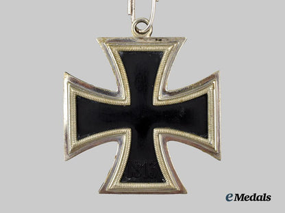 germany,_federal_republic._a_knight’s_cross_of_the_iron_cross,_exhibition_example_by_rudolf_souval,_c.1965___m_n_c5060