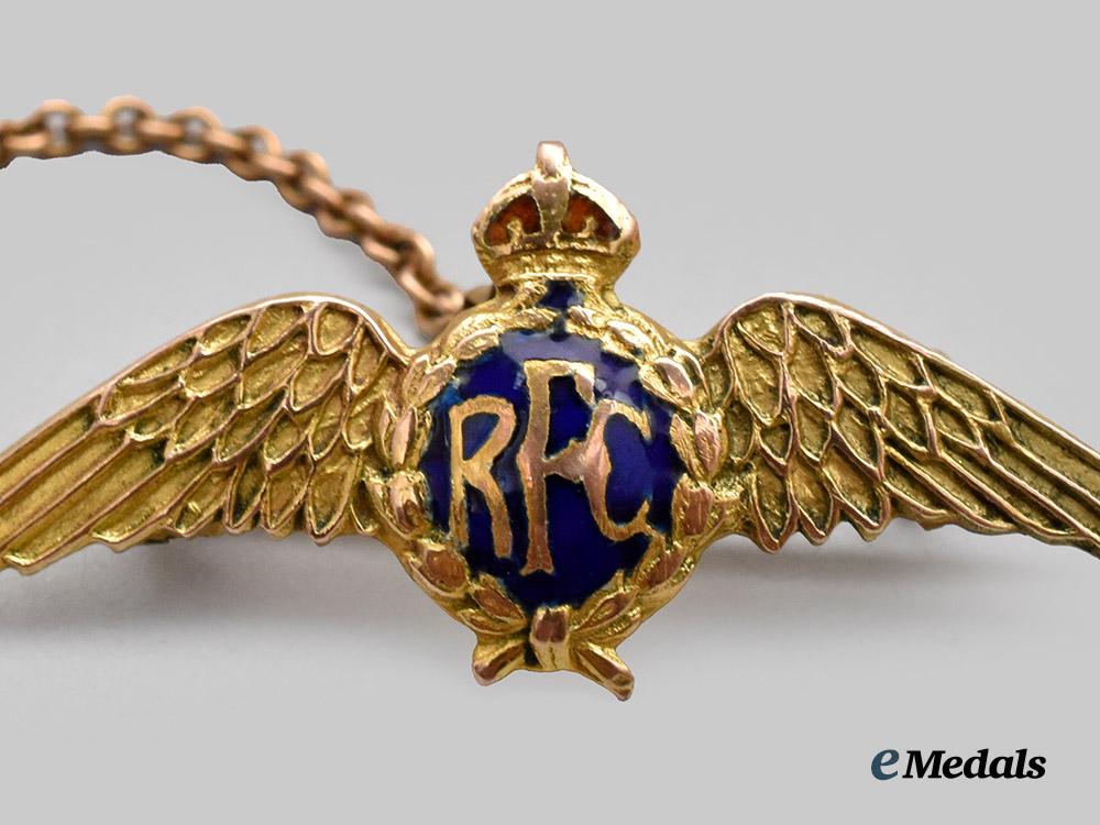 united_kingdom._a_set_of_first_war_royal_flying_corps(_r_f_c)_gold_wings___m_n_c5063