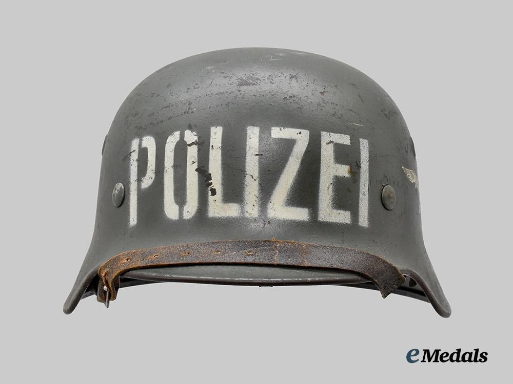 germany,_luftwaffe._an_m40_stahlhelm,_repurposed_example,_by_eisenhüttenwerke_thale_a._g.___m_n_c5093