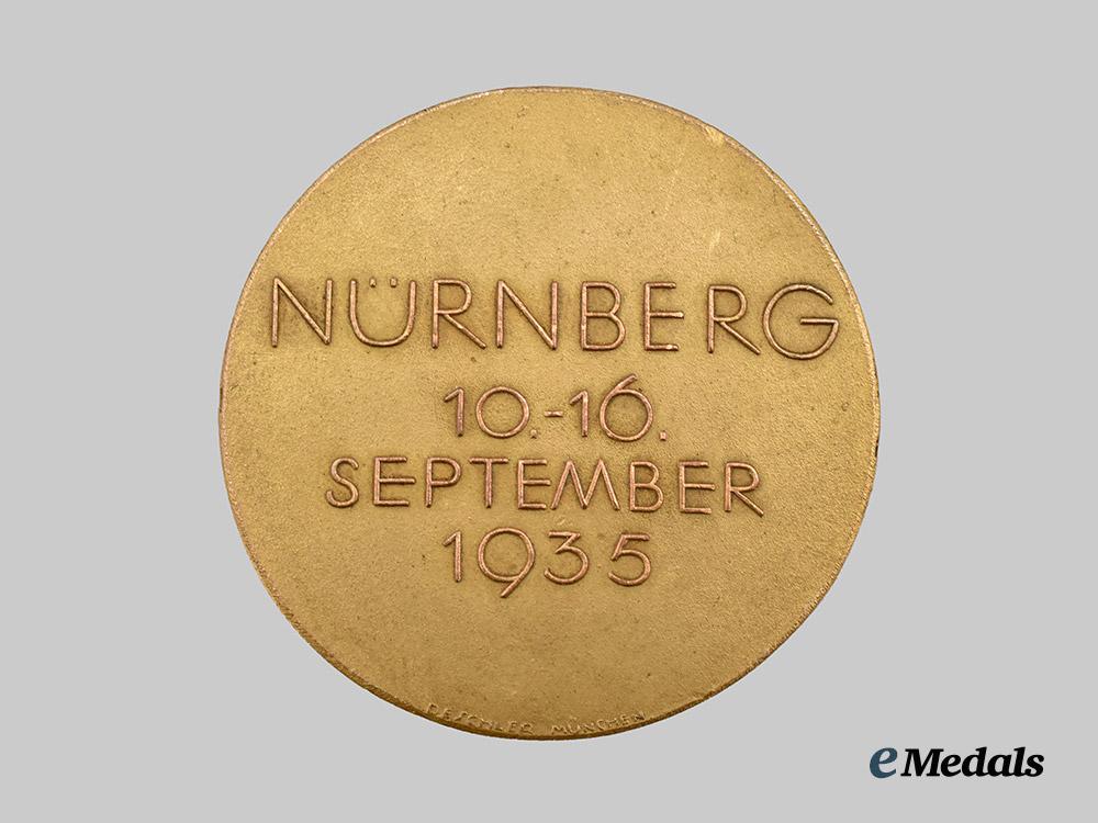 germany,_n_s_d_a_p._a1935_nuremberg_rally_commemorative_medal,_with_case,_by_deschler&_sohn___m_n_c5109