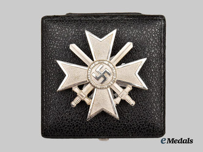germany,_wehrmacht._a_war_merit_cross_i_class_with_swords_and_case,_by_kerbach&_oesterhelt___m_n_c5121