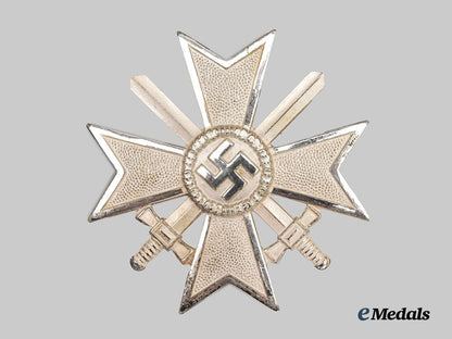 germany,_wehrmacht._a_war_merit_cross_i_class_with_swords_and_case,_by_kerbach&_oesterhelt___m_n_c5122